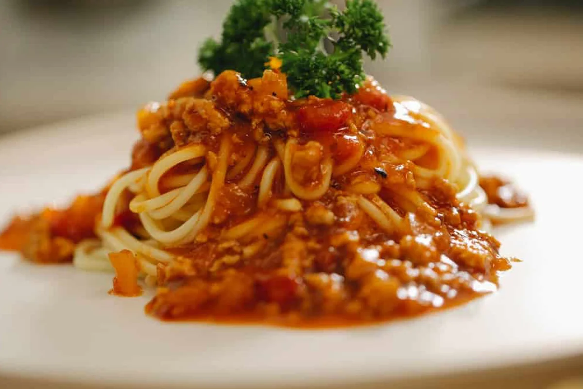 Leia mais sobre o artigo Espaguete à bolonhesa essa receita você precisa experimentar