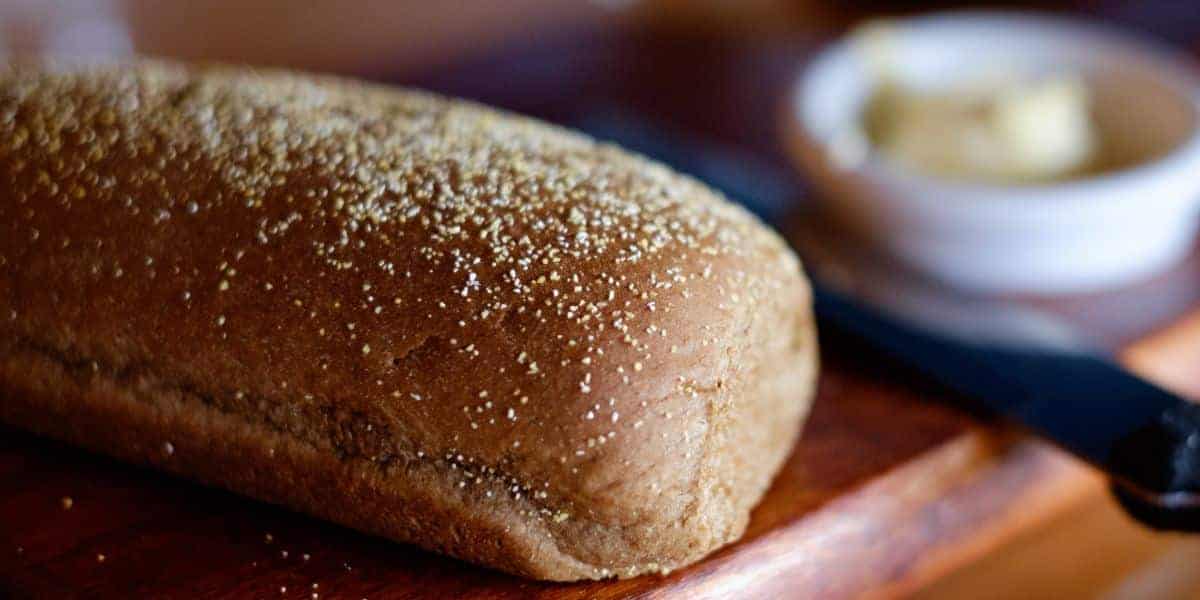 Você está visualizando atualmente Receita de pão preto caseiro da vovó uma receita cheia de sabor e muito fácil de fazer