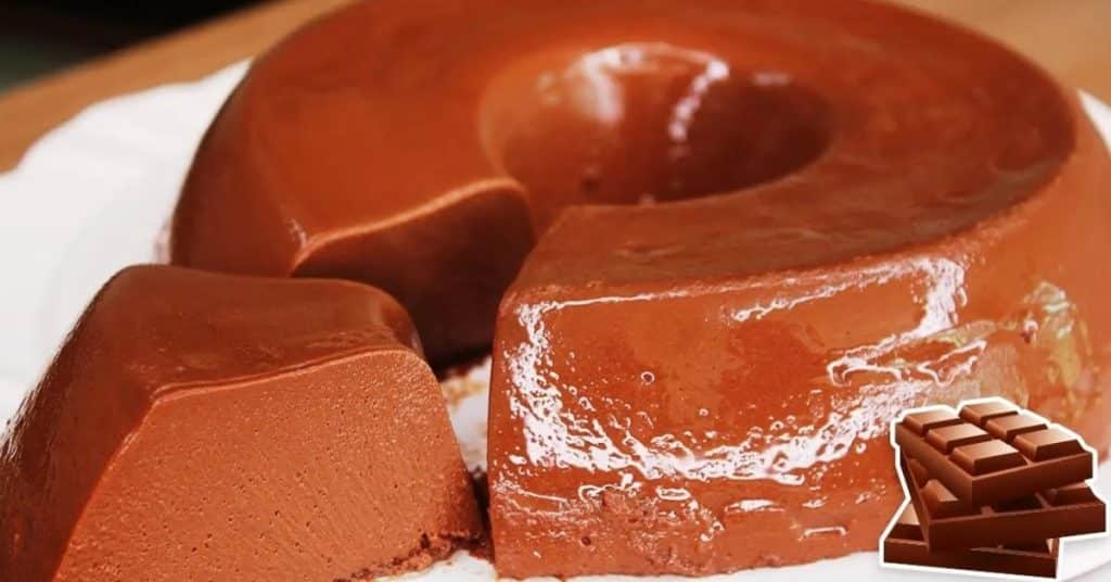 Você está visualizando atualmente Pudim de chocolate simples e prático, uma sobremesa perfeita para sua família