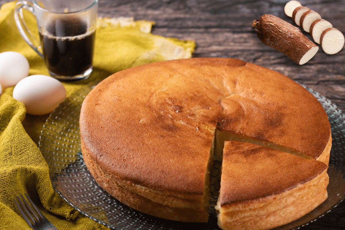 Leia mais sobre o artigo Receita de bolo de mandioca com coco muito delicioso e macio ideal para comer com café